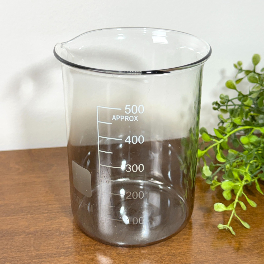 Glass Beaker 500ml Gradient Coloring Pour Spout Apothecary Halloween Decor 5"